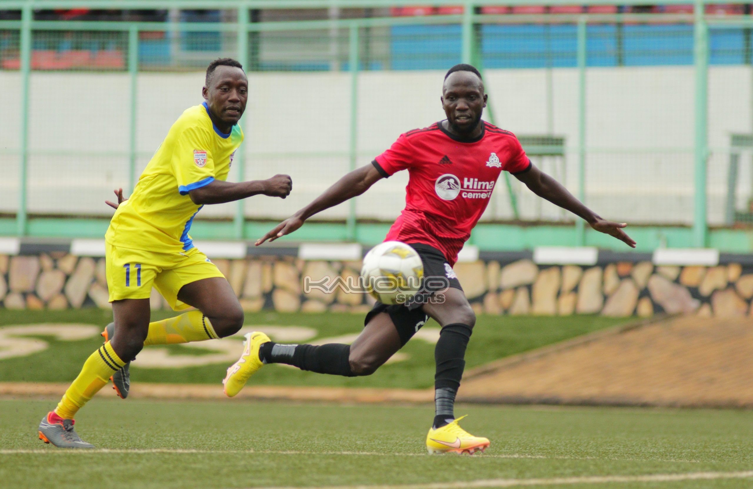 Vipers back on top despite frustrating Maroons draw