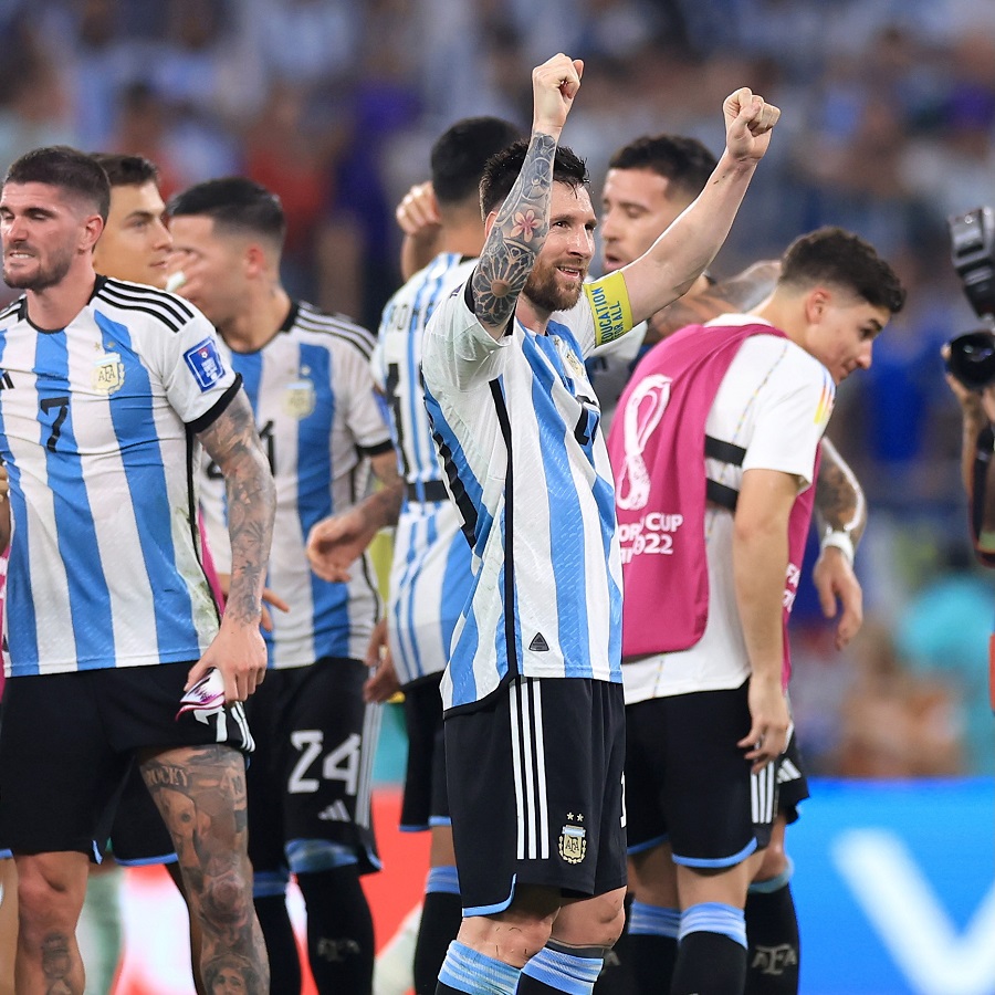 Messi Alvarez Inspire Argentina Past Australia To Book Quarter Final