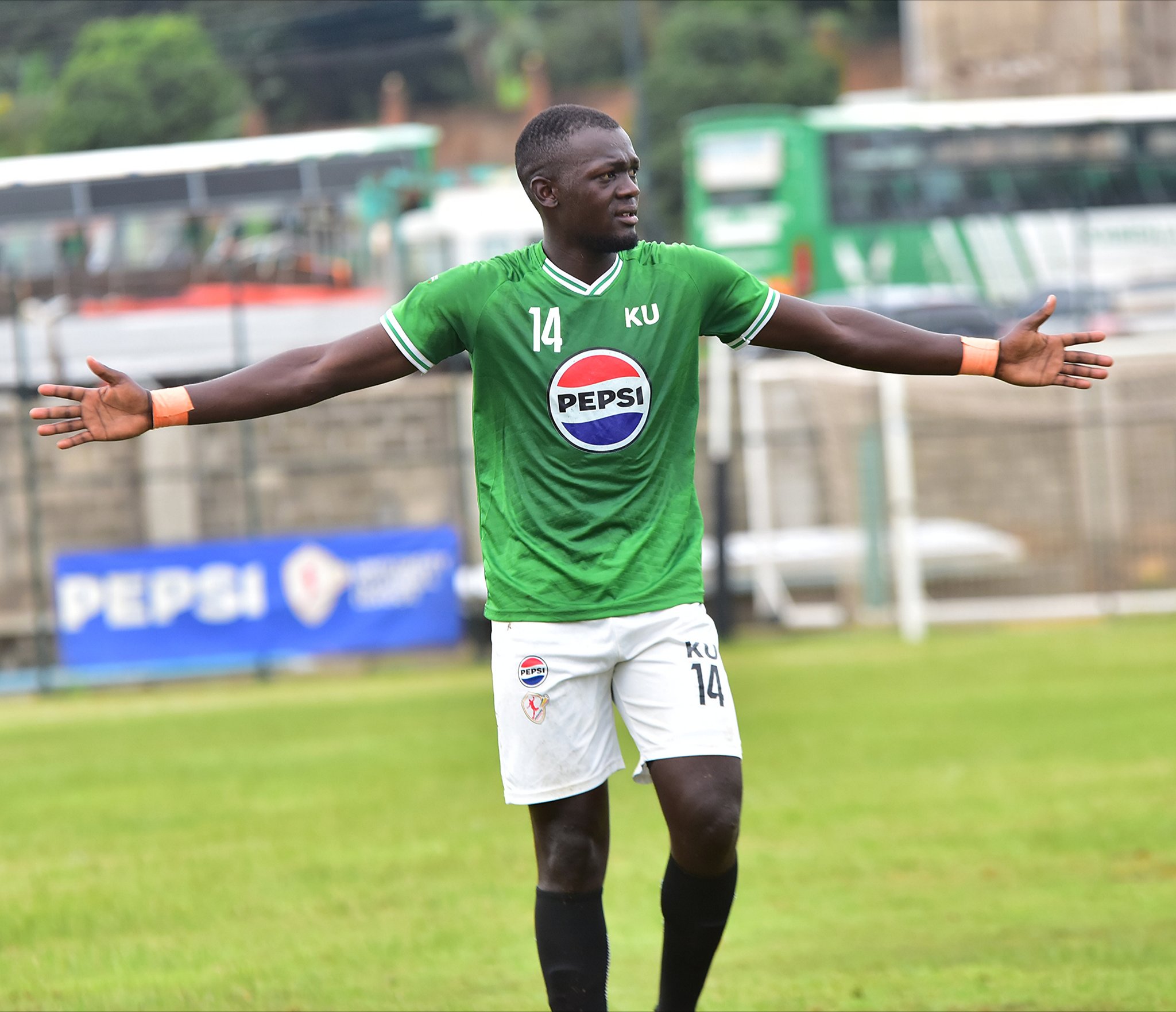 Live: Kampala University Vs YMCA Comprehensive Institute | 2025/26 UFL