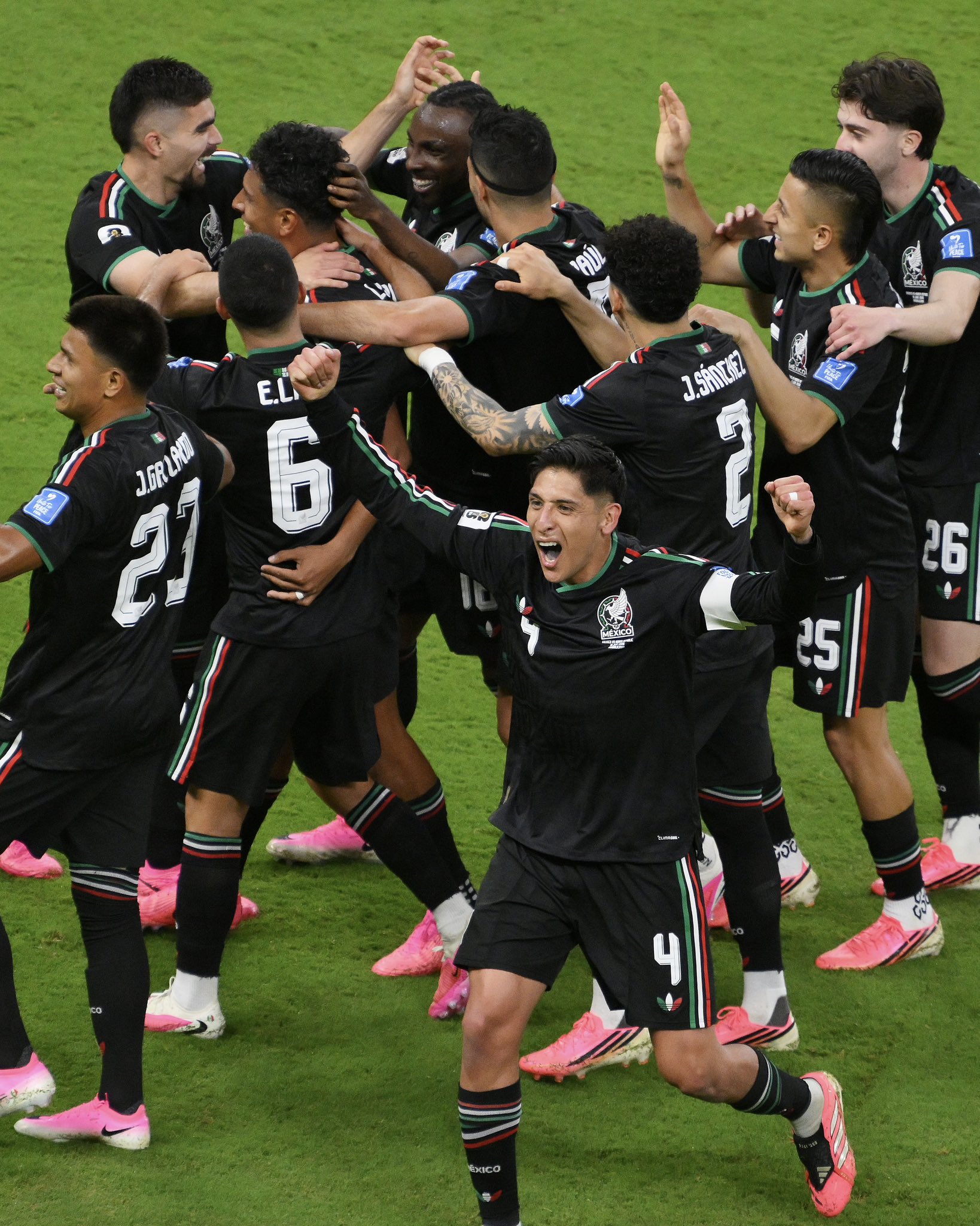 Mexico qualifies to round of 32 after hard fought win over South Korea | 2026 FIFA World Cup